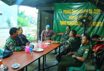 Warga Apresiasi TNI Bangun Jalan H. Amin 