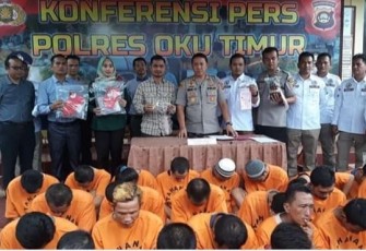 Polres OKU Timur saat gelar konferensi pers Kamis kemarin