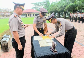Personel Polres Simeulue tandatangani Pakta Integritas dan Pernyataan Anti Narkoba