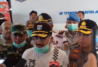 Muspiko Jaktim Laksanakan Aksi Bersih-Bersih dan Penyemprotan Disinfektan di Terbus Kp. Rambutan