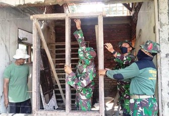 Kodim Pekalongan Turunkan Lima Tukang