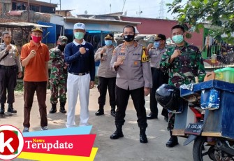 Dandim 0505/JT dan Kapolres serta Yayasan Budha Tzu Chi Distribusi Paket Sembako di Wilayah Jaktim