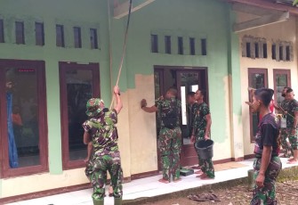 Pengurus Mushola Al Mahri Apresiasi Pengecatan oleh Satgas TMMD 107 Kodim 0508/Depok