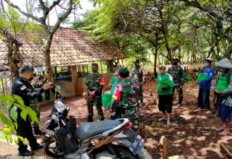 Uluran Tangan Dandim Batang Kepada Warga yang Terkena Dampak Covid-19