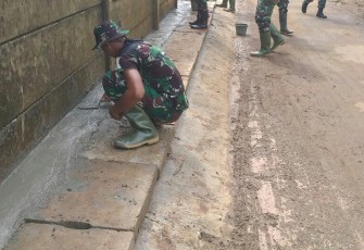 Sepanjang 50 Meter Saluran Air di Jalan Muhari Sudah Rapi