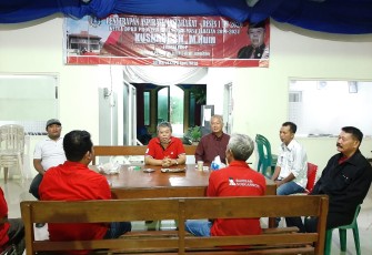 Ketua DPRD Provinsi Jawa Timur Kusnadi SH M.Hum disela penyerapan aspirasi masyarakat.