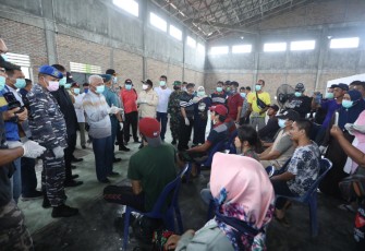 Tim Gugus Tugas Covid-19 Periksa Kesehatan TKI Dari Malaysia