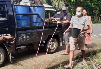 Penyemprotan Disinfektan Desa Air Periukan 