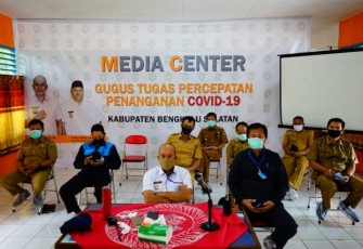 Bupati Bengkulu Selatan Gusnan Mulyadi 