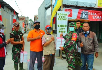 Satgas TMMD ke 107 Dapat Bantuan Makan Siang dari Relawan Pencegahan Covid 19