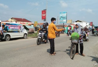 SMK Muhammadiyah Larangan Bagikan Masker di 3 Desa