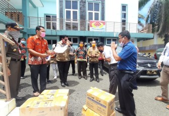 PT Pamor Ganda Serahkan Bantuan Peralatan Penanganan dan Pencegahan Covid-19 Pada Tim Gugus Tugas Kabupaten Bengkulu Utara 