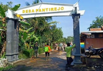 Penyemprotan Disinfektan Dilakukan di Lokasi TMMD Reguler Pekalongan