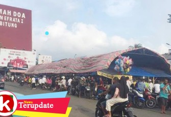 Kerumunan ratusan orang di pusat Kota Bitung menjelang berbuka puasa