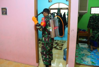 Tempat Tinggal Satgas TMMD Kodim 0508/Depok Didesinfeksi