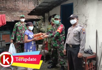Danramil 03/Serengan dan Anggota Bersama Babhinkamtibmas dan Linmas Bagikan 500 Nasi Kotak kepada Warga