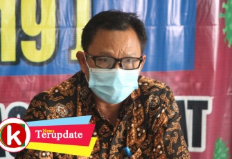 Kepala Dinas Kesehatan dr Anis Tapang saat konferensi pers