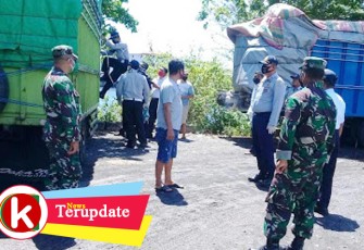 Personel TNI Bantu Dishub Lakukan Operasi Penertiban