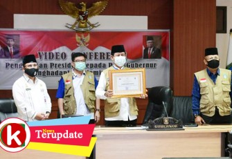 Gubernur Kepulauan Riau H. Isdianto usai vidcon