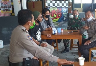 Babinsa Jagalan dan Babinkamtibmas Bersinergi Komsos Dengan Pimpinan Expreso