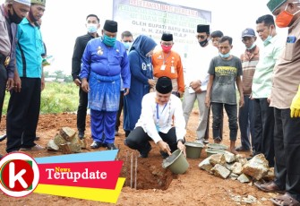 Bupati Batu Bara Letakkan Batu Pertama Pembangunan Masjid di Desa Kampung Lalang
