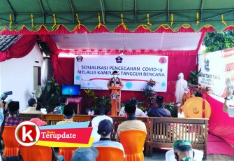 Bupati Rijanto saat memberikan sambutan di acara Sosialisasi Pencegahan Covid-19 Melalui Kampung Tangguh Bencana (foto: Faisal NR / Klikwarta.com) 