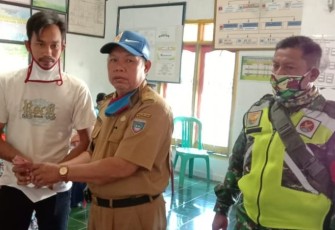 35 KK Warga Desa Sri Jaya OKU Timur Terima BLT Tahap Dua dan Tiga