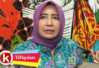anggota Fraksi PKB DPRD Jatim Anik Maslachah.