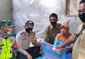 34 KK Warga Desa Bangun Rejo OKU Timur Terima BLT 