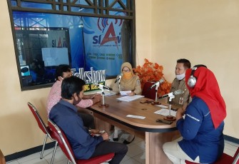  Bupati Tegal Dra Umi Azizah dalam Acara Talkshow Bincang Kreatif Dimasa Pandemi