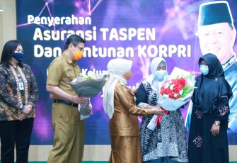 Penyerahan Asuransi TASPEN dan Santunan Korpri kepada Keluarga Alm. H. Syahrul