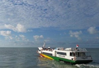 kapal menuju Kabupaten Lingga
