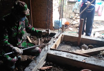 Sertu Eli Menata Besi Cor Agar Mudah Pengecoran Tiang