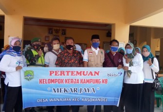 Pembinaan Kampung KB di Desa Wanajaya Kecamatan Kasokandel Kabupaten Majalengka