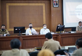Bupati Pati ketika memberikan sosialisasi Perbup nomor 45 tahun 2020
