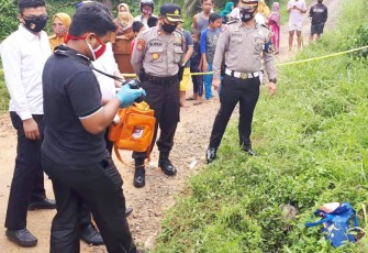 Tim Inafis Polres Bengkulu Olah TKP Temuan Mayat Bayi di Timur Indah