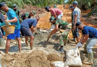 Sinergitas TNI dan Pemerintah Daerah Bangun Desa Perbatasan Siap Tingkatkan Produktifitas Bidang Ekono