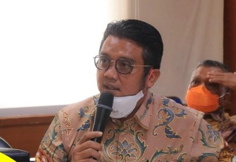 Bupati Bintan Apri Sujadi