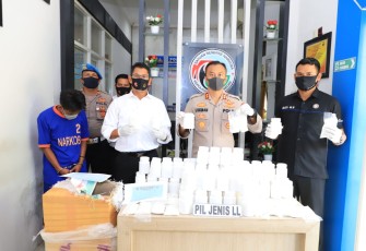 Kapolres kediri saat rilis