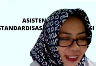 Asisten Deputi III Kementerian Koperasi dan UKM Sitti Darmawasita 