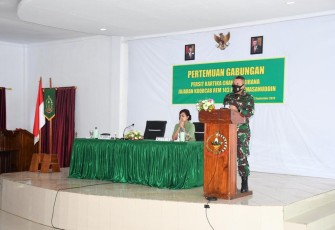 Ny. Vera Jannie Aldrin Siahaan: “Isteri Prajurit Harus Mandiri Dan Dukung Penuh Tugas Suami”