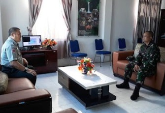 Dandim 1310/Bitung Letkol INF Benny Lesmana SE saat audensi bersama kepala BPBD Bitung