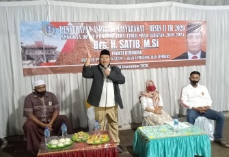 Anggota DPRD Jawa Timur Satib saat reses