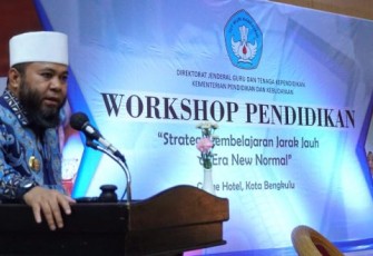 Wali Kota Bengkulu Helmi Hasan 