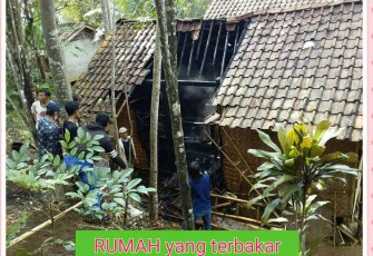 Si Jago Merah Lalap Rumah Warga Desa Cimungkal