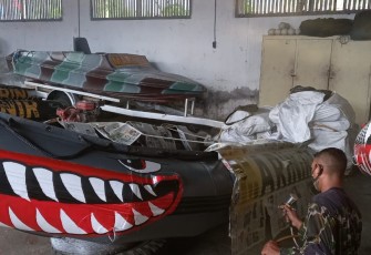Yonmarhanlan VIII Bitung Laksanakan Perawatan Dan Pemeliharaan Perahu Karet
