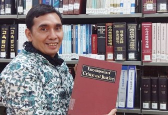 Pakar Hukum Pidana Dr. Azmi Syahputra SH MH