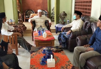 Sowan di Kediaman KH Ubaidillah Fakih Anwar Sadad Diberi Wejangan Politik