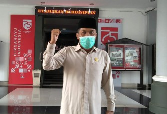 Ketua DPRD Kabupaten Blitar Suwito Saren Satoto (foto : Faisal NR / Klikwarta.com) 