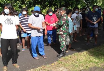Pabung Minut Dampingi 155 TKI Asal China Jalani Tes Swab di Rumah Singgah